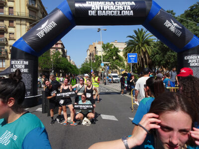 Solidarität auf der Überholspur: Antirassistischer Lauf der Straßenhändler*innen